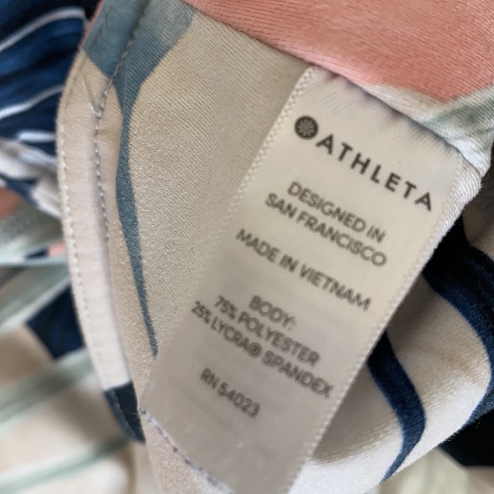 Athleta Tahitian Salutation Leaf Print Leggings - Picture 8 of 8